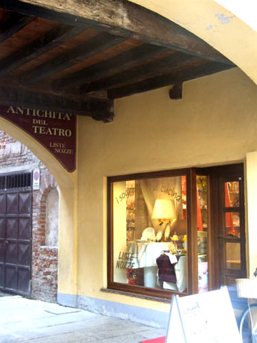 Foto galleria ANTICHITA' DEL TEATRO
