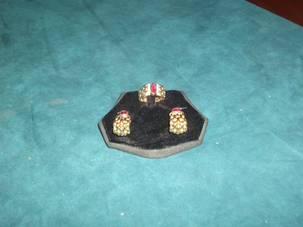 Parure anello ed orecchini