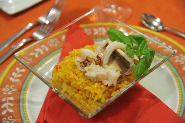 Risotto con gallinella e calamari allo zafferano