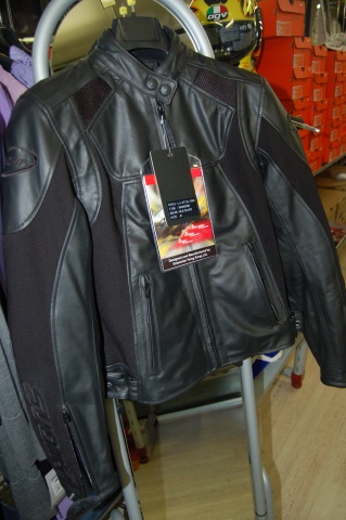 Giacca in pelle SUOMY. uomo e donna