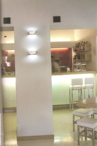 Lampada da parete in alluminio cromato - Modello Rap