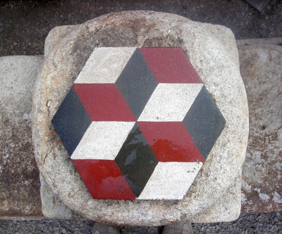 PIASTRELLE IN CEMENTO COLORATE